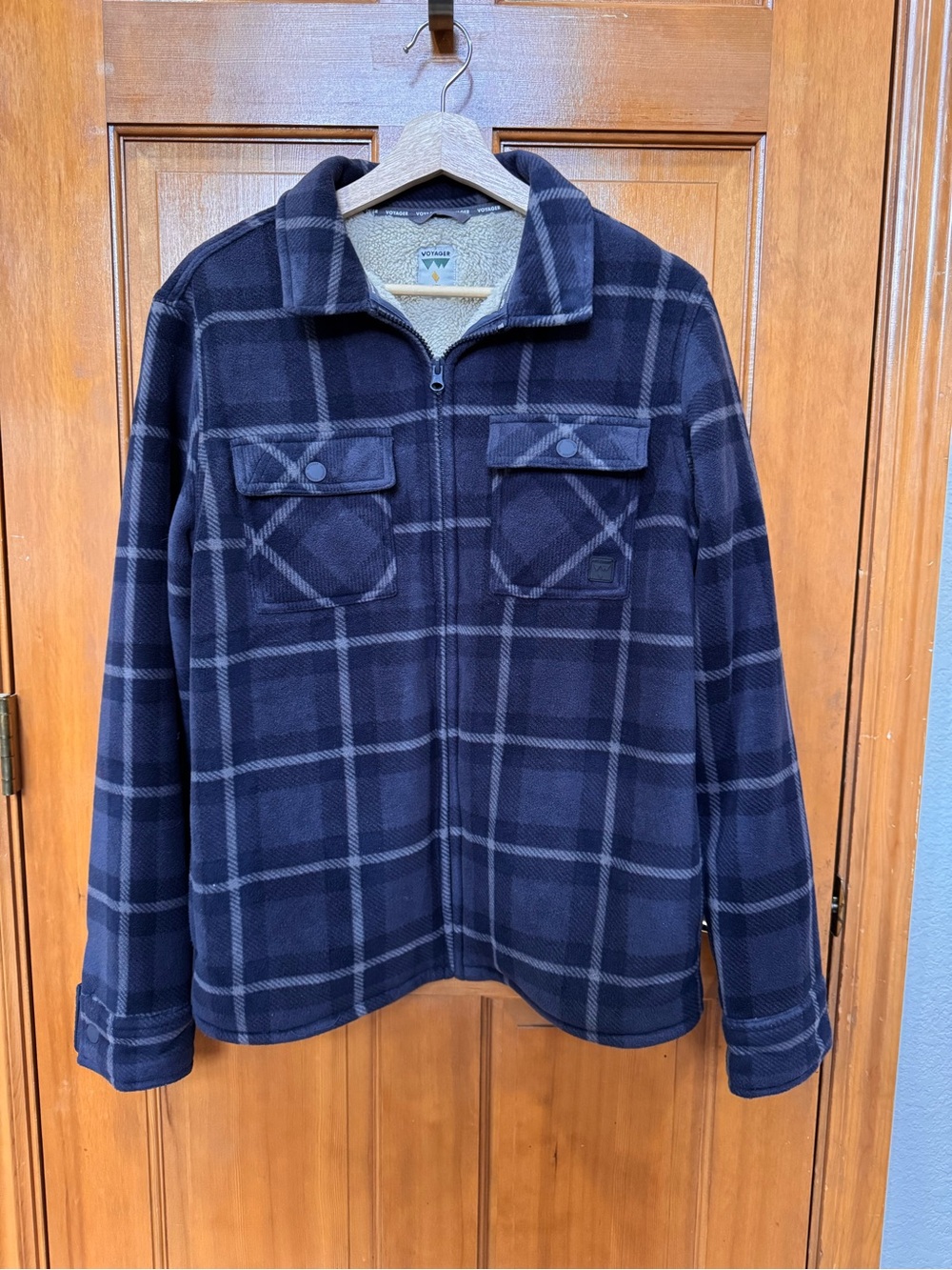 Voyager Men’s Navy Plaid Fleece Sherpa-lined Jacket Size S